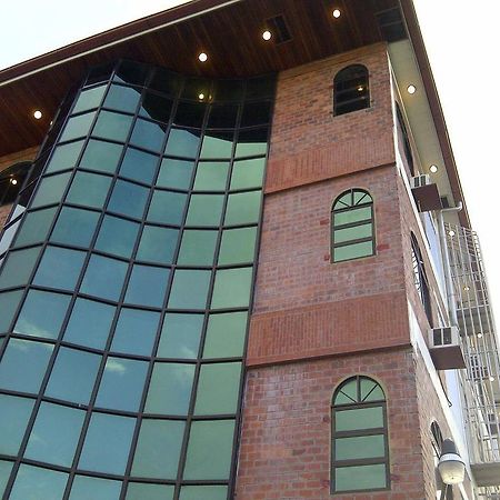 Hotel Paramuru Парамарибо Екстериор снимка
