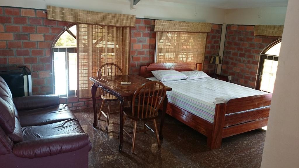 Hotel Paramuru Парамарибо Екстериор снимка